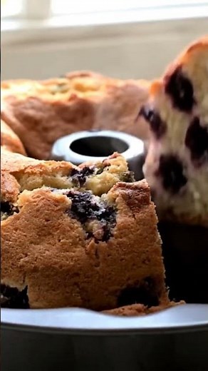 Sour Cream Blueberry Coffee Cake