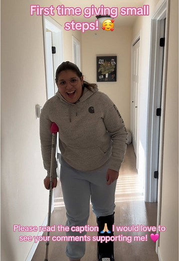 My life completely changed at 21 when my left foot collapsed because of my flat feet. The pain was unbearable, I couldn’t walk, and it felt like my whole world had stopped. 😔 The doctor told me I needed major surgery to completely reconstruct my foot. Hearing that was so scary, especially being so young with so many dreams ahead of me. ✨ The past 2 months have been some of the hardest of my life. I’ve had to depend on others for so much, and there were so many moments when I wondered if I’d eve