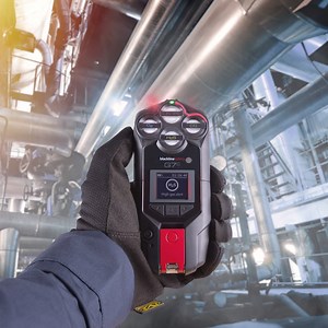Our G7 personal safety monitor delivers world-class gas detection, keeping your team safe, while delivering automatic compliance reporting, letting you focus on what matters. Order now: https://www.blacklinesafety.com/g7-connected-gas-detector | Blackline Safety