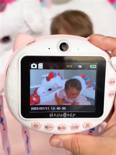 📸👶Take Photos and Selfies to Record Happy Moments 12MP photo makes every moment shine HD 1080P video makes the memories vivid 16X digital zoom makes photos more detailed Instant Print Mode: Kids can instantly print images with a simple press 🎁 Storage mode: After inserting the memory card, the colorful photos and videos taken will be saved on the memory card 👏 Multiple Color Filter Effects& Funny Stickers Frames Games can develop children’s intelligence 🥰 #HelloBabyCamera#Hellobaby #kidsact