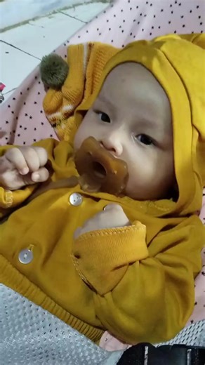 anteng banget sih kalo ditaruh bouncer apalagi sambil empeng🤭😭 tips biar ga rewel bund😊 #bouncer #bayianteng #bayiempeng #bayilucugemes #fyppppppppppppppppppppppp