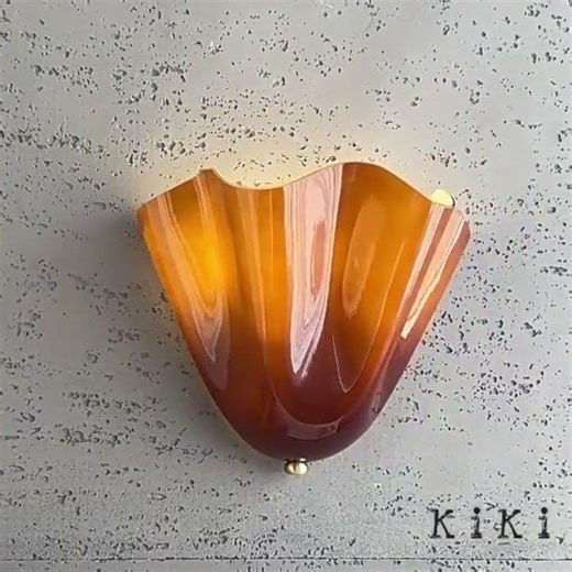Bellina Sculptural Glass Wall Lamp.mp4
