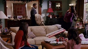 This.Christmas.2007.1080p.BluRay.H264.AACRARBG.mp4