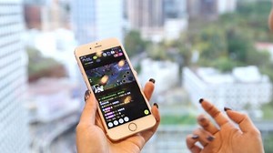 Here’s how China’s live-streaming apps are monetizing on its booming "she economy." Bloomberg’s Lulu Chen explains.