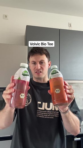 Sommer-Smoothies mit Volvic Bio Tee Hibiskus