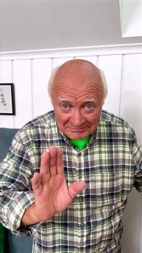 Epic Pool Bed Prank: Grandpa Strikes Again! 😂💦