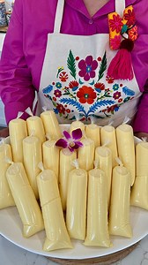 Bolis de vainilla 🍦 #bolis #dessert #icecream #aguasfrescas #mexicandrinks #recetascaseras #recetasenespañol #recipes | Cocinandoconmamachuy