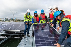 1st Floating Solar Power Plant In Belgium Goes Up — 17,250 Floating Solar Panels - CleanTechnica