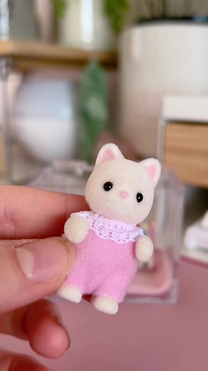 Adorable Sylvanian Families Silk Cat Baby - Cute Calico Critters