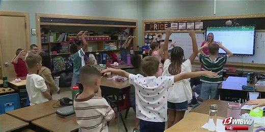 Whitson Elementary students ‘grow and glow’ on the first day back to school