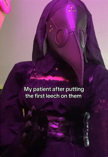 Cosplay Plague Doctor: A Humorously Unexpected Reaction