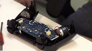 Master Modder Ben Heck vytvára jednoručný ovládač PS4 pre zdravotne postihnutých hráčov