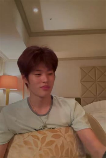 sohee said he wanted to go to exo sbn concert but he couldn’t because he had a schedule overseas TT he said he really likes “el dorado” kkk he even played the song and started dancing to the choreo 😭😭 HE REALLY LOVES IT