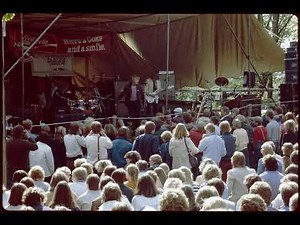 Hassisen Kone - Muoviruusuja omenapuissa