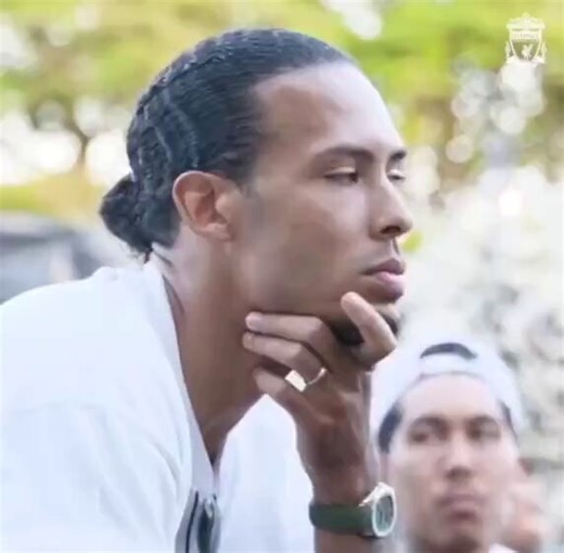 Genuinely one of my favourite videos ever, those lads gave everything to get us over the line, setting records along the way.  A truly magnificent side, a magnificent manager, just the absolute best and I loved them all