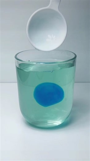 Edible water bubble #diy #howto #fun #cool #science #lifehack #experiment #satisfying #love #reels #vídeo #edible #water #bubble #pocket #alginate #tutorial #food #foodporn #trick #ingredients #instagram #instalike #instagood #explore #explorepage #make #viral #trending | Ron Spina Content Creator