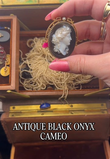 Incredible Antique Jewelry Finds at Auction House