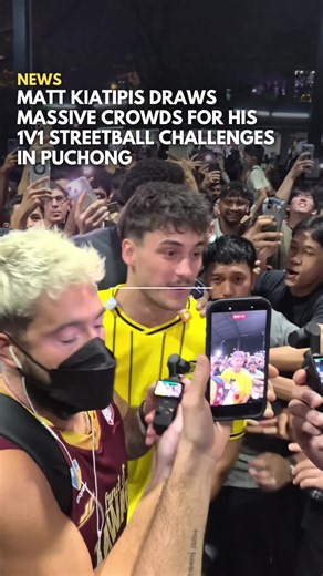 Huge crowds gathered to watch popular Canadian streetball player Matt Kiatipis, known online as MK, on Day 1 of his 1v1 basketball match in Malaysia. Spectators were seen climbing fences, bringing in ladders, using chairs from a nearby mamak, and perched on roofs to get a good view of the game. MK will be playing two more matches in Malaysia on Wednesday, 14 October, and Friday, 16 October. #SAYSnews