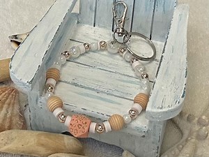 Each Beaded Keychain is Handcrafted and Unique. the Elastic Design Makes It Easy to Wear on Your Wrist or Fasten to a Purse or Phone Case. - Etsy
