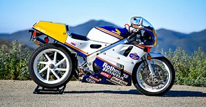 1990 Honda RC30 Review
