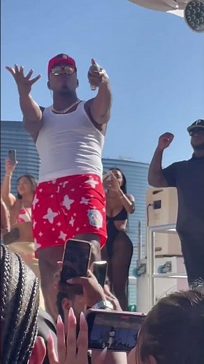 Jeezy Feating Ne-Yo - Leave You Alone Live In Vegas