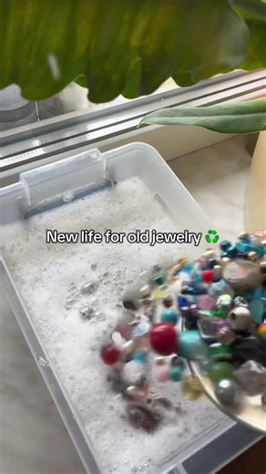 Upcycling old jewelry | I love creating jewelry for you, which is a part of many old things 🫰🌍 #upcycledjewellery #reusejewellery #newlifeoldthings | Instagram