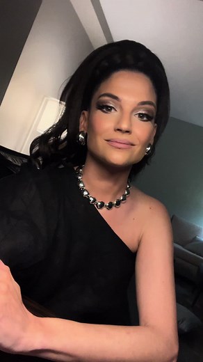 Concierto en el Coliseo: Compartiendo la Felicidad