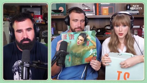 Taylor Swift Reveals Cover of \