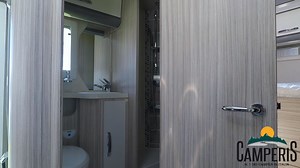 Oggi vediamo il #semintegrale Elnagh T-loft 450 👉 CLICCA QUI http://bit.ly/2I2VLRH PER SCOPRIRE ORA PREZZO E CARATTERISTICHE 👈 🔸 Dinette molto ampia, luminosa e con un design molto elegante. Ampio tavolo e un oblò che dona ancora maggiore luminosità alla zona 🔹 Tanto spazio per lo stivaggio 🔸 1 letto basculante elettrico nella zona giorno, 1 letto trasversale ad altezza variabile, nella parte posteriore 🔹 Cucina ad L composta da 3 fuochi, un lavello in acciaio, griglie estraibili, frigo 14