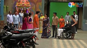 11K views · 93 reactions | In the popular TV serial #PushpaImpossible, Rashi takes her father for a walk outside in a chawl, sparking anger from Bapodra. Pushpa intervenes, scolding Bapodra and threatening to file a police case if he continues his rude behavior. Drama unfolds in the latest episode! #tellytalkindia #tvshow #realityshow #hindiserial #sneakpeek #bts | Telly Talk India | Facebook