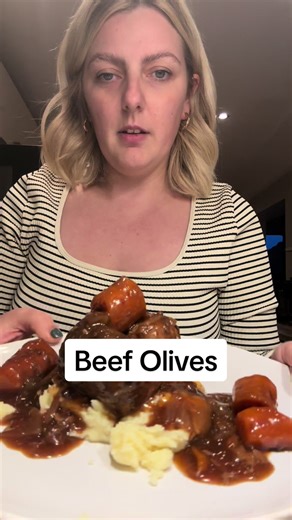 Beef Olives: A Comforting Slow Cooker Recipe