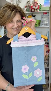 Con un vecchio jeans ha realizzato un pratico porta tutto 🙂 | CreativeMamy