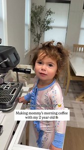 I’m her assistant at this point😂🥹 #thecarlins #daughter #dad #cutebaby #reels | Gabby Carlin