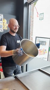 Making a race car candy 🏎️🍭 | Rocks & Rolls Candy