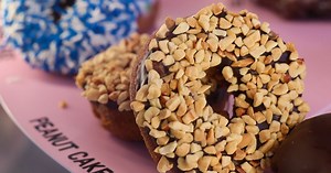 Popular Portland-based doughnut chain opens first Seattle shop