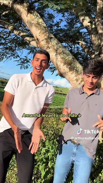 Nem toda dor é constante, nem toda foto é pra sempre na estante… 🤯😮‍💨 #arthureallancid #osmagosdegado #forró