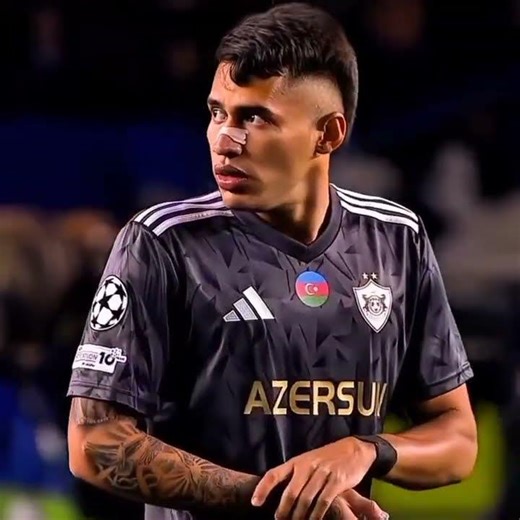 başqa hansı futbolçuya edit edim