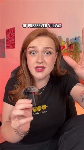 eleanor neale on Instagram: "ad - ‘Monster: The Ed Gein Story’ on @netflixuk tells the real life crimes committed by the sickest mind in America. In 1957 a store owner’s disappearance led Wisconsin police to an isolated farm, where a house of horrors awaited them. Bowls made from skulls, jewellery made from organs and furniture made from skin filled the rooms…all made by a twisted mummy’s boy, Ed Gein. Watch now on Netlfix! #edgein #truecrimecommunity #truecrimepodcast"