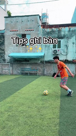 332K views · 2.1K reactions | Tips ghi bàn cho ae cầu thủ ️ #TryItWithTikTok #bongda #thethaomoingay #thethao #bongdaphui #tricks #tipsfootball Phước thích bạc xĩu | Học Đá Bóng | Facebook