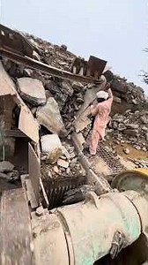 #fyp #viral #reels #stonecrusher #foryou #excavator #rockcrushing