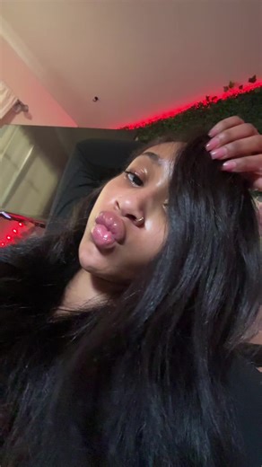 prettyslimlightskin (@prettyslimlightskin)’s videos with original sound - ela