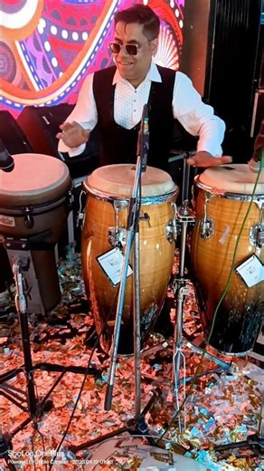 Dj+Congas Playing Dj Mixing Live Percussion😱 ‪@VickyPercussionist‬🥁 #dj #wedding #congas #dancing