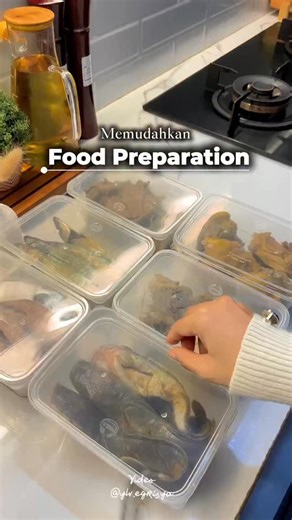 Egrisya Yelatilova on Instagram: "Liburan telah berakhir, saatnya prepare untuk menyambut anak masuk sekolah lagi. Mulai dari nyiapin stock bekal, snack dan lain lain. Salah satu alat yang bermanfaat banget ada dirumahku yaitu Niimbot B1 Smart Label Printer ini. Ukurannya kecil dan minimalis, tanpa tinta, mudah dipakai. Cara nya cukup menggunakan aplikasi NIIM koneksi Bluetooth ke Hp. Label bisa di design sesuai keinginan, bisa tambahkan sticker, bisa catat tanggal produksi ataupun kadaluarsa, b