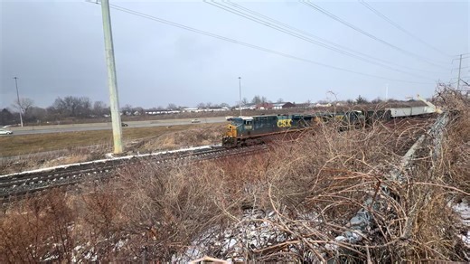 Csx westbound on the cleveland shortline in parma ohio with a do not hump car #railfanningcheck #railfanning #csxtransportation #donothumprailcar @Seabass @《♠︎》~ KELLYN ~《♠︎》 @thedenverrailfan1985 @thelittlefoamer @JC @NEO Railfan @Zachary Miller @BenjaRailENS