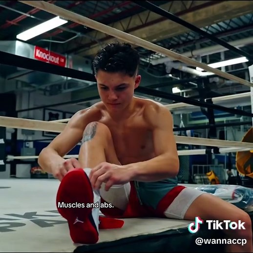 Javon Walton's Bodybuilding Journey: Muscles and Abs