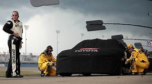 Cup Series race at Nashville resumes after weather hold