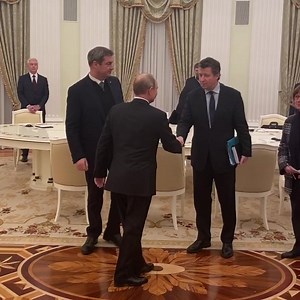 10K views · 791 reactions | Arbeitsgespräch im Kreml. | Markus Söder | Facebook