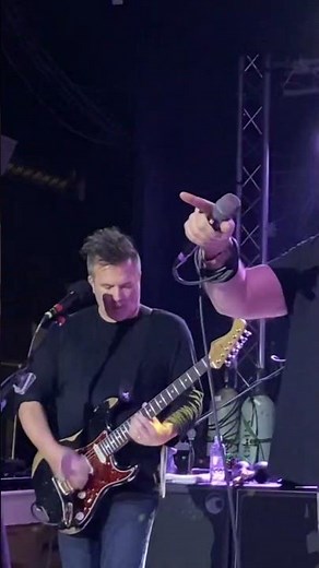 I Mother Earth performing “One More Astronaut” Thunder Bay Ontario Nov 2025 #90s #90smusic #live