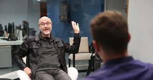 Programa 'Entre Nós' entrevista o ator e diretor Odilon Wagner