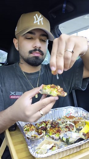 Facebook Marketplace Seafood Mukbang: Ordering a Seafood Boil